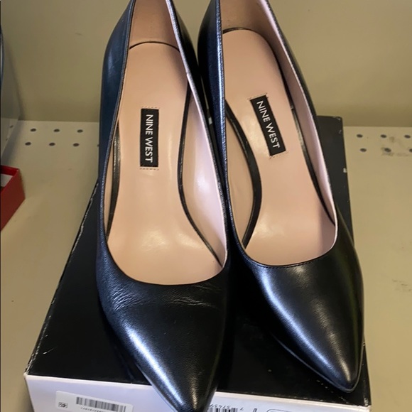 Nine West shoes - Picture 1 of 5